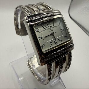 Premier Designs Cairo Watch Women Silver Tone Cuff 31MM 6.25" Band (New Battery)